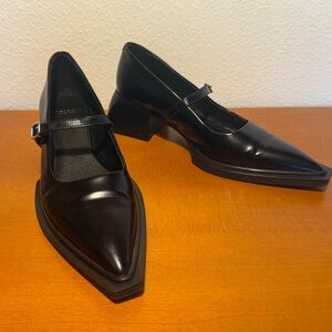 Vagabond Vivian Black Pointed Toe Mary Jane Heels Like New